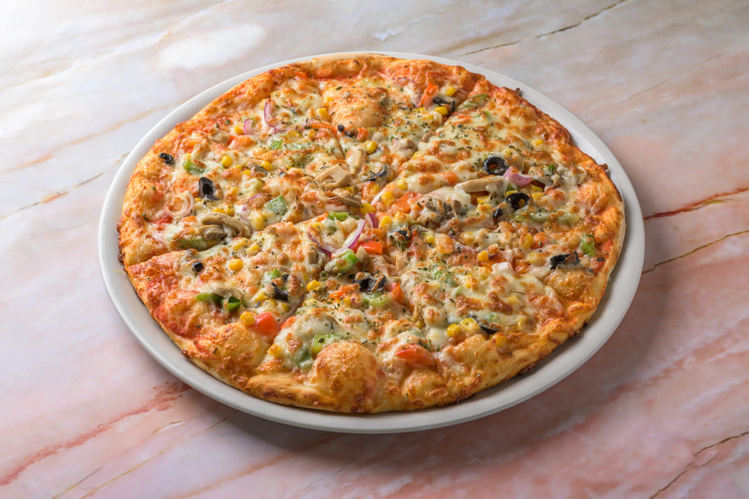 Moong dal chicken pizza